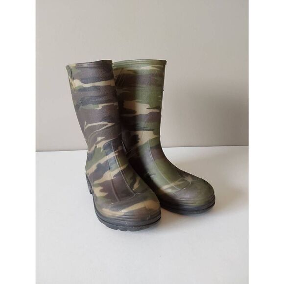 Northerner Camo rain boots Kids Sz 12 - Picture 1 of 7